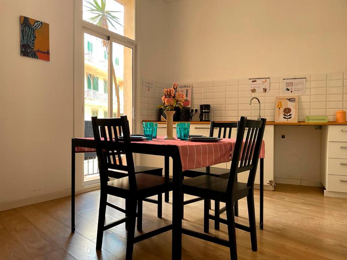 By La Rambla Rooms Barcelona Bagian luar foto