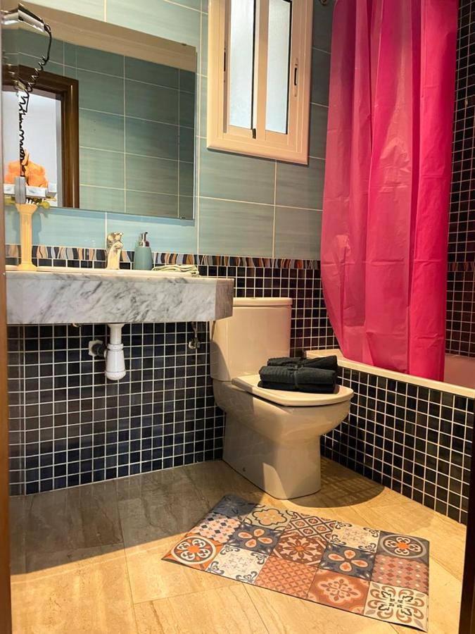 By La Rambla Rooms Barcelona Bagian luar foto