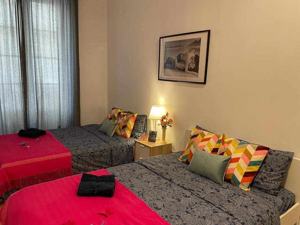 By La Rambla Rooms Barcelona Bagian luar foto