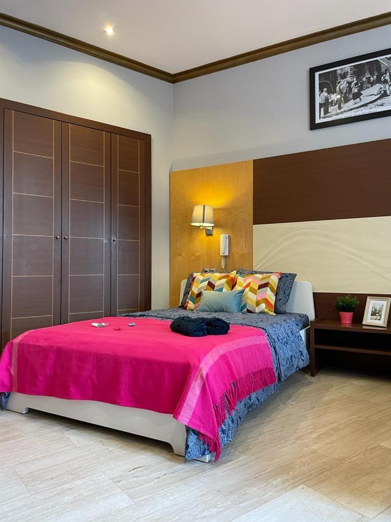 By La Rambla Rooms Barcelona Bagian luar foto
