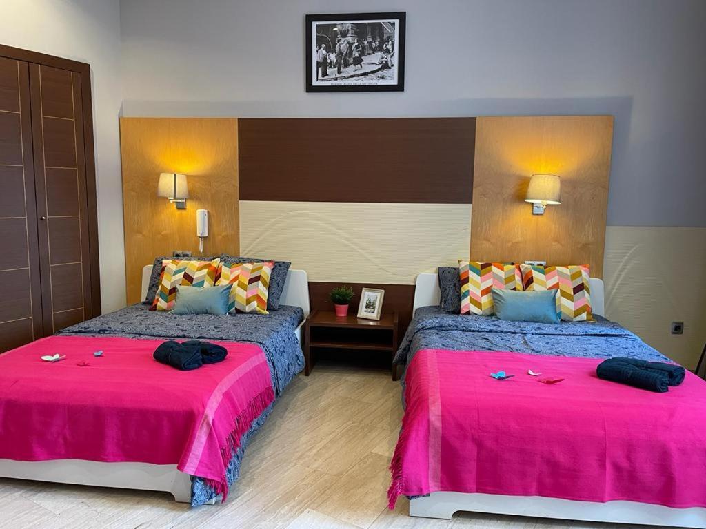 By La Rambla Rooms Barcelona Bagian luar foto
