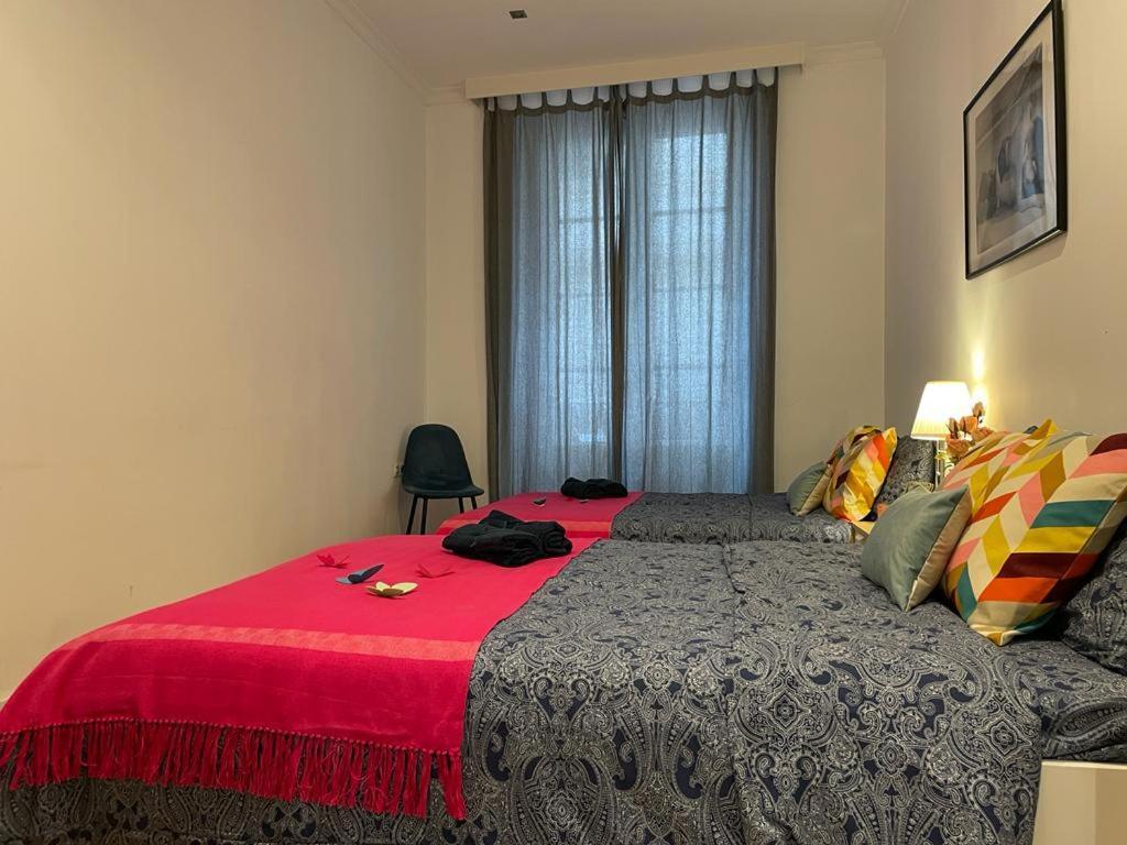 By La Rambla Rooms Barcelona Bagian luar foto