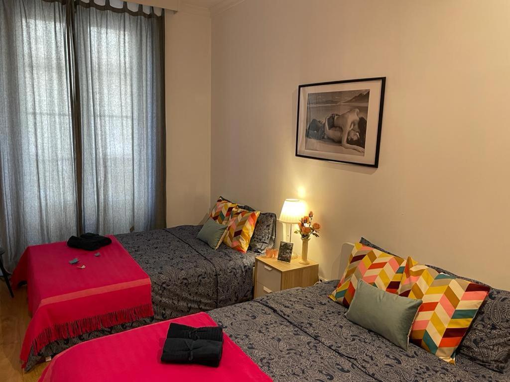 By La Rambla Rooms Barcelona Bagian luar foto